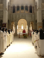 Moniales dominicaines à Fanjeaux, berceau de l'ordre dominicain rassemblement de moniales dominicaines